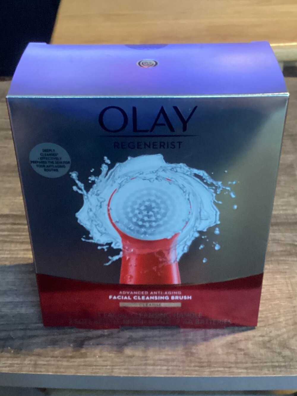 NEW SEALED Olay Regenerist Facial Cleansing Brush/Face Exfoliator